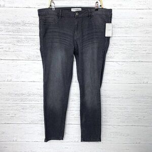 NEW Sag Harbor Denim Women's Grey Skinny Jeans Stretch Straight Leg size 22W